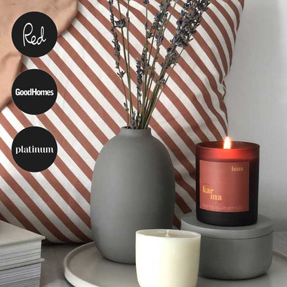Luna calming candle for a moment of peace
