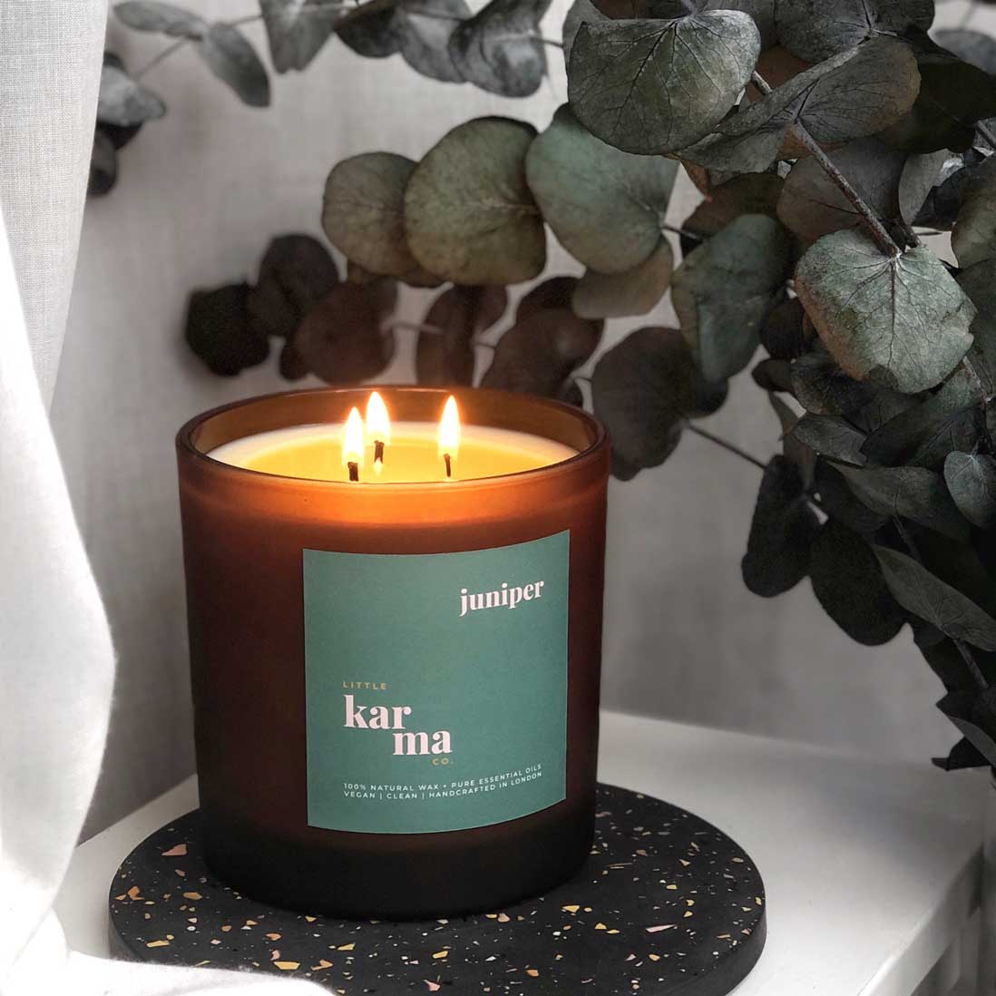 Juniper grounding refillable candle